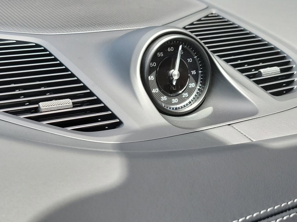 New 2025 Porsche Cayenne S image 31
