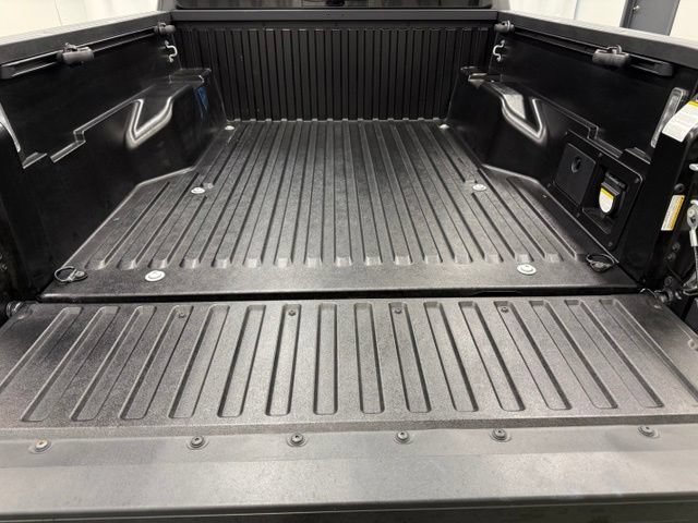 Certified 2023 Toyota Tacoma TRD Off-Road AWD/4WD image 6