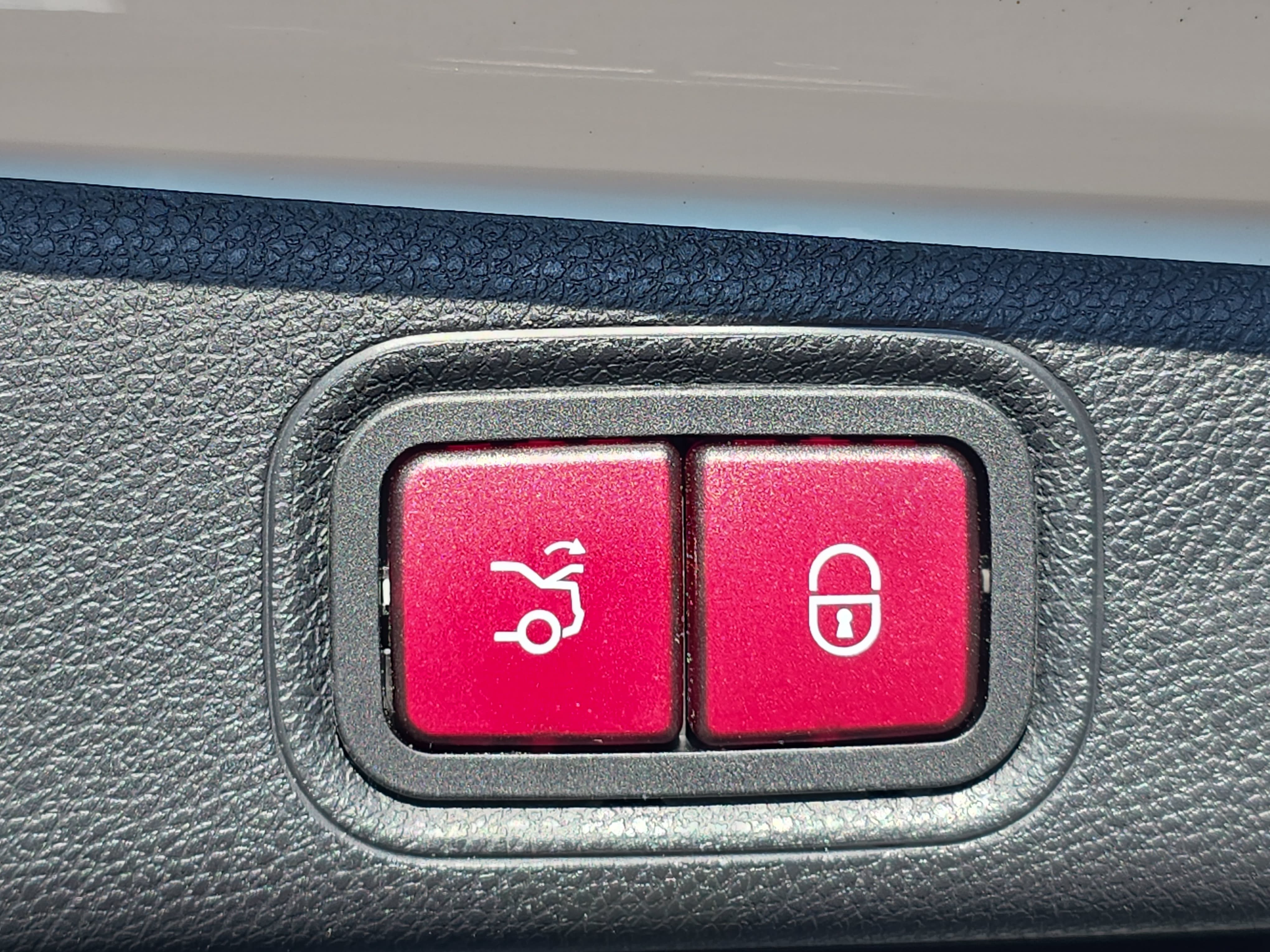 Used 2022 Mercedes-Benz E 350 Sedan image 13