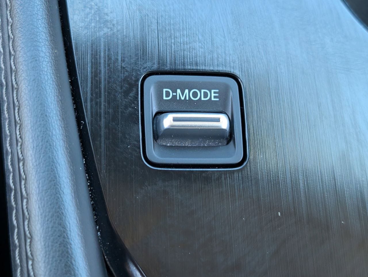Used 2023 Nissan Rogue SL FWD image 19
