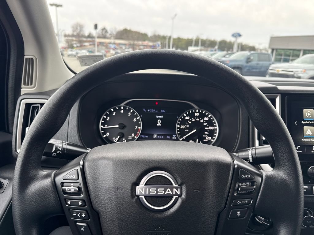 Used 2025 Nissan Frontier SV image 6