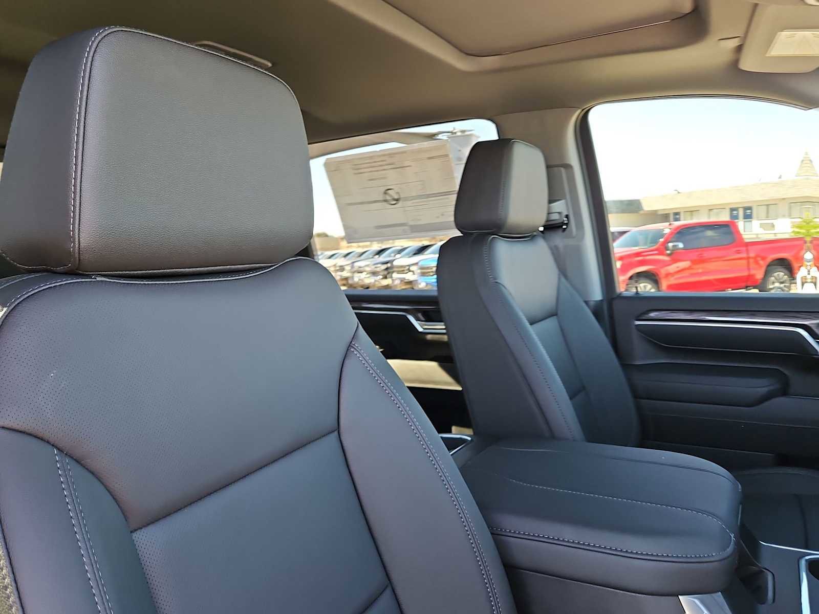 New 2026 Chevrolet Silverado 2500 LTZ w/ LTZ Convenience Package AWD/4WD image 17