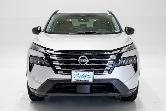 Used 2024 Nissan Rogue S FWD image 4
