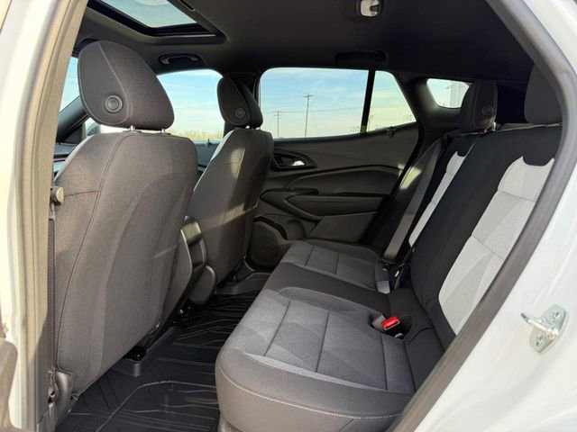 New 2026 Chevrolet Trax RS w/ Sunroof Package FWD image 5