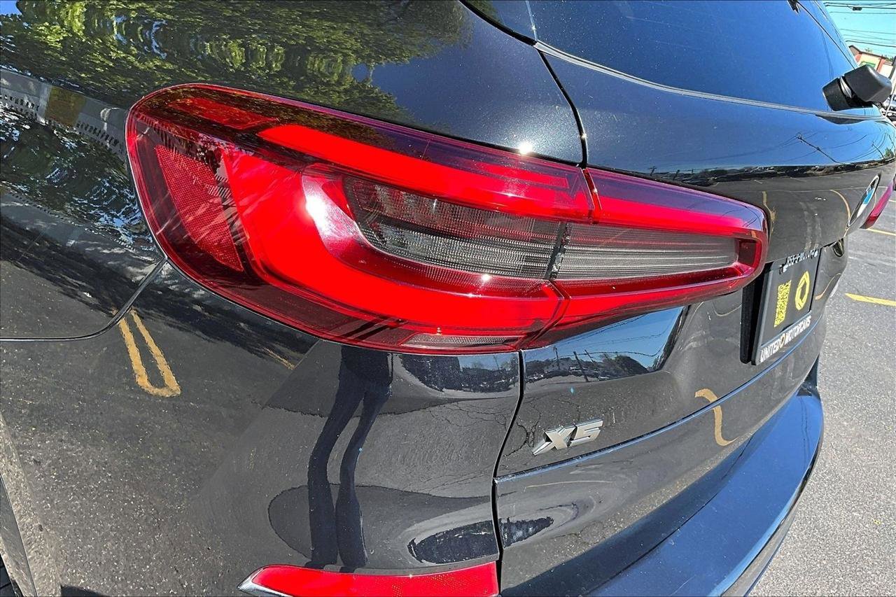Used 2020 BMW X5 M50i w/ Executive Package AWD/4WD image 23