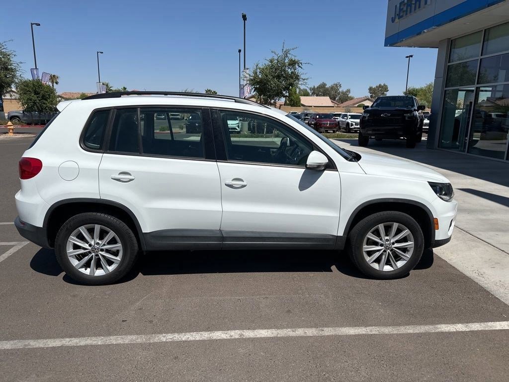 Used 2017 Volkswagen Tiguan Limited w/ Premium Package FWD image 7