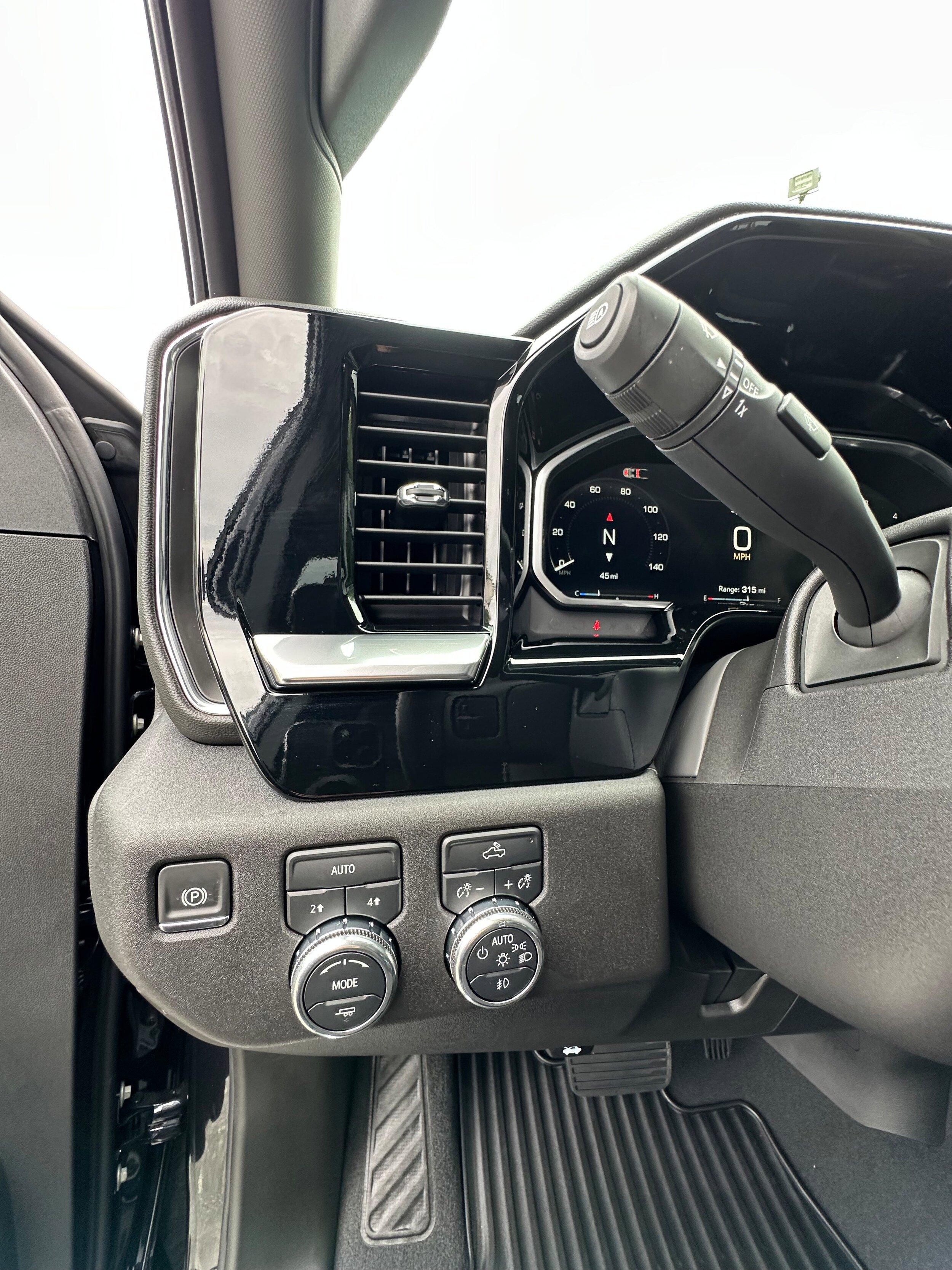 New 2026 GMC Sierra 1500 Elevation AWD/4WD image 17
