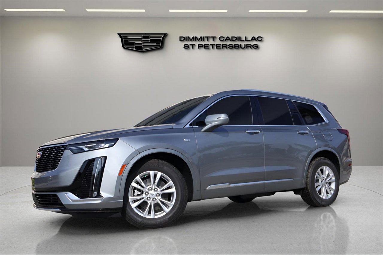 New 2025 Cadillac XT6 Luxury image 2