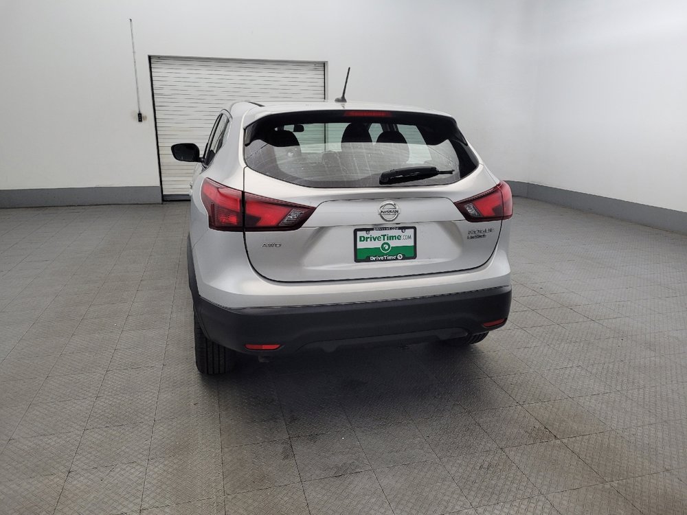 Used 2018 Nissan Rogue Sport S image 6