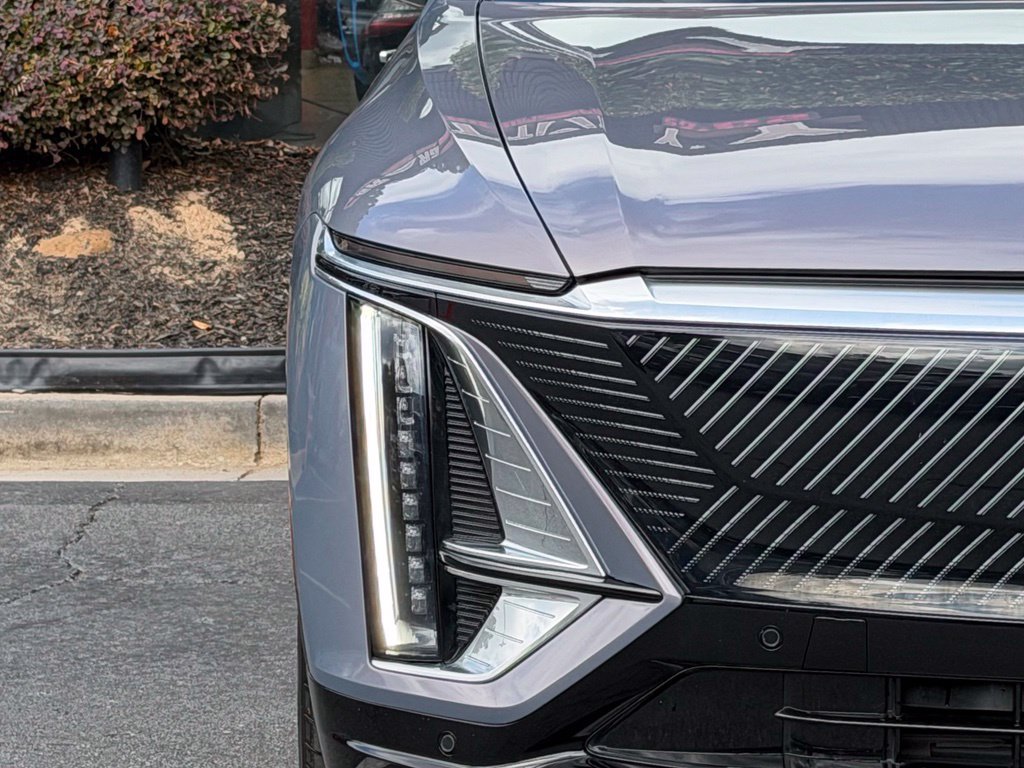 Used 2024 Cadillac Lyriq Luxury RWD image 4