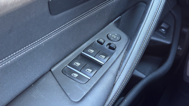 Used 2023 BMW 530i w/ M Sport Package RWD image 11
