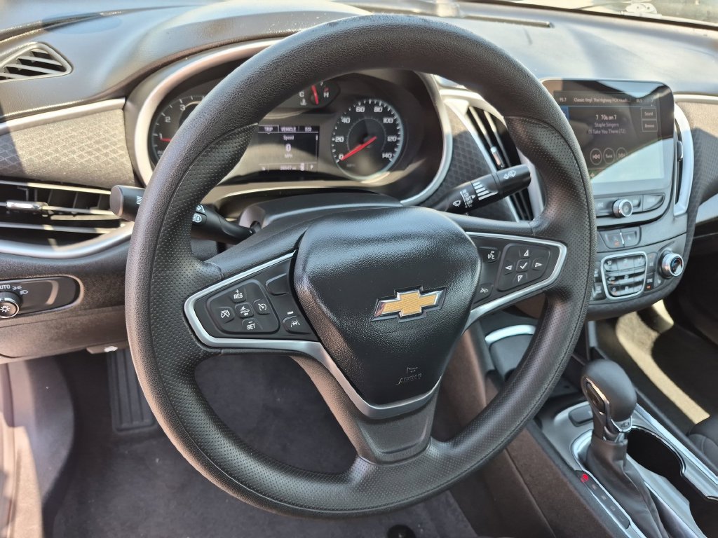 Used 2023 Chevrolet Malibu LT FWD image 34