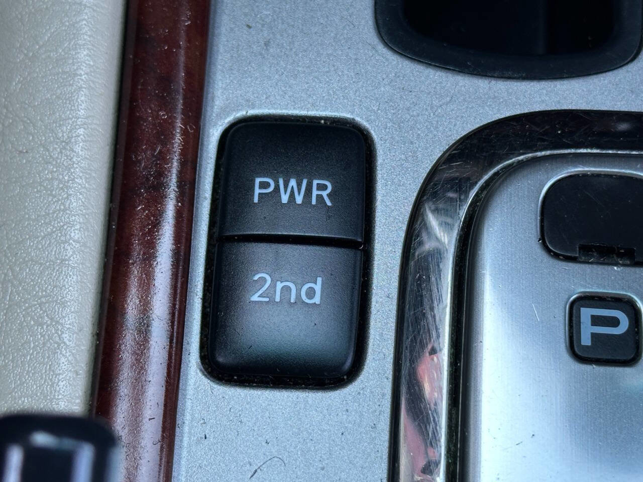 Used 2004 Toyota Land Cruiser image 50