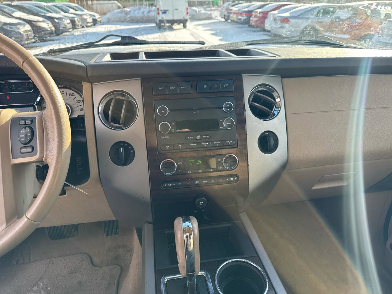 Used 2014 Ford Expedition XLT w/ Equipment Group 202A AWD/4WD image 10