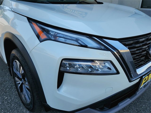 Used 2023 Nissan Rogue SV image 10