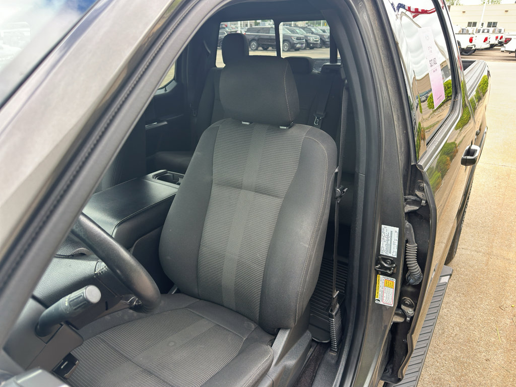 Used 2017 Ford F150 XLT w/ Equipment Group 302A Luxury AWD/4WD image 20