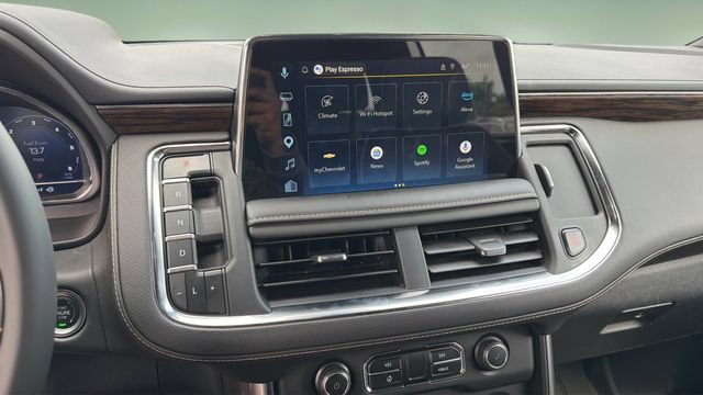 Used 2024 Chevrolet Suburban Premier w/ Premium Package AWD/4WD image 25