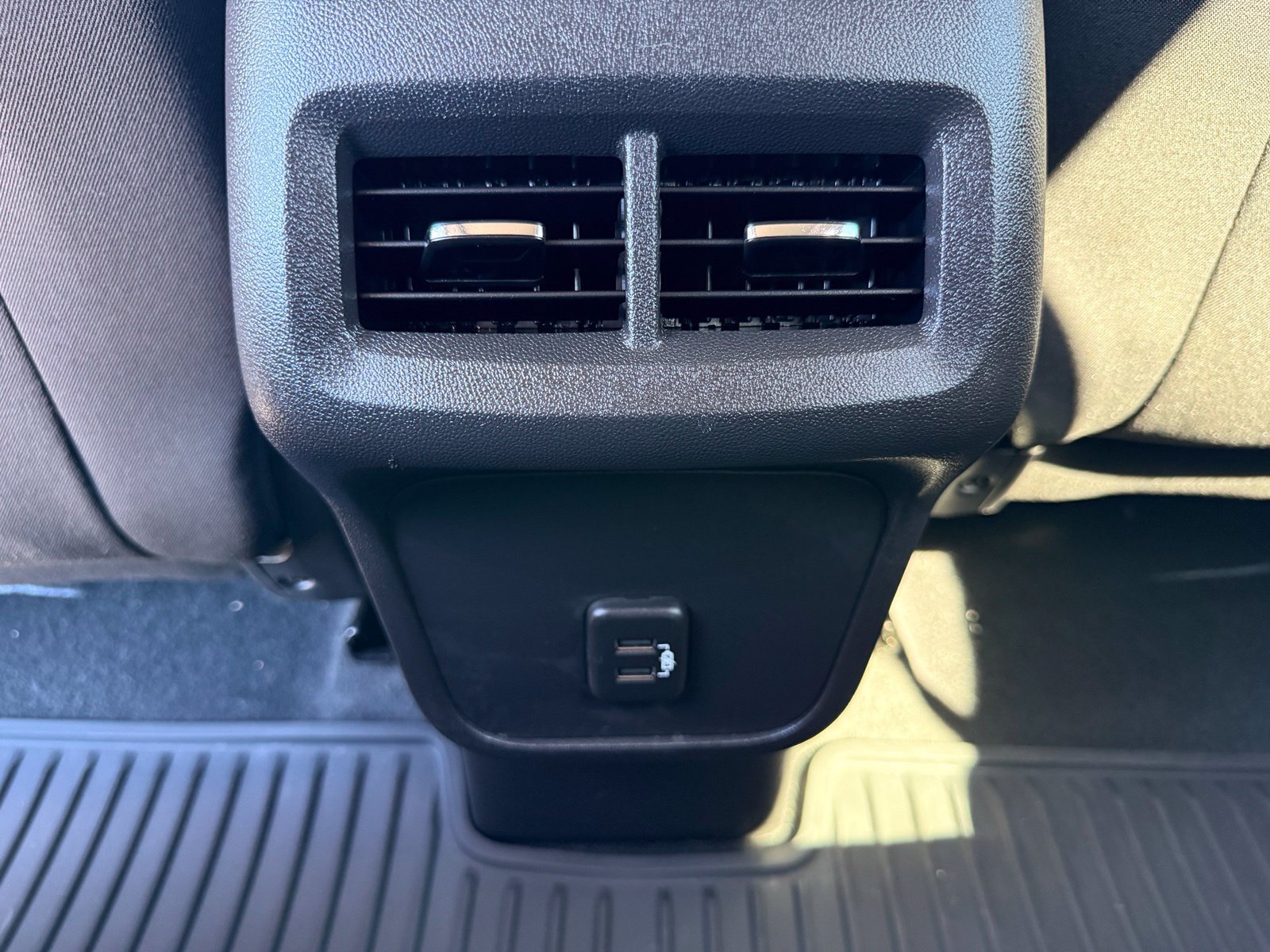 Certified 2024 Chevrolet Equinox LT FWD image 35