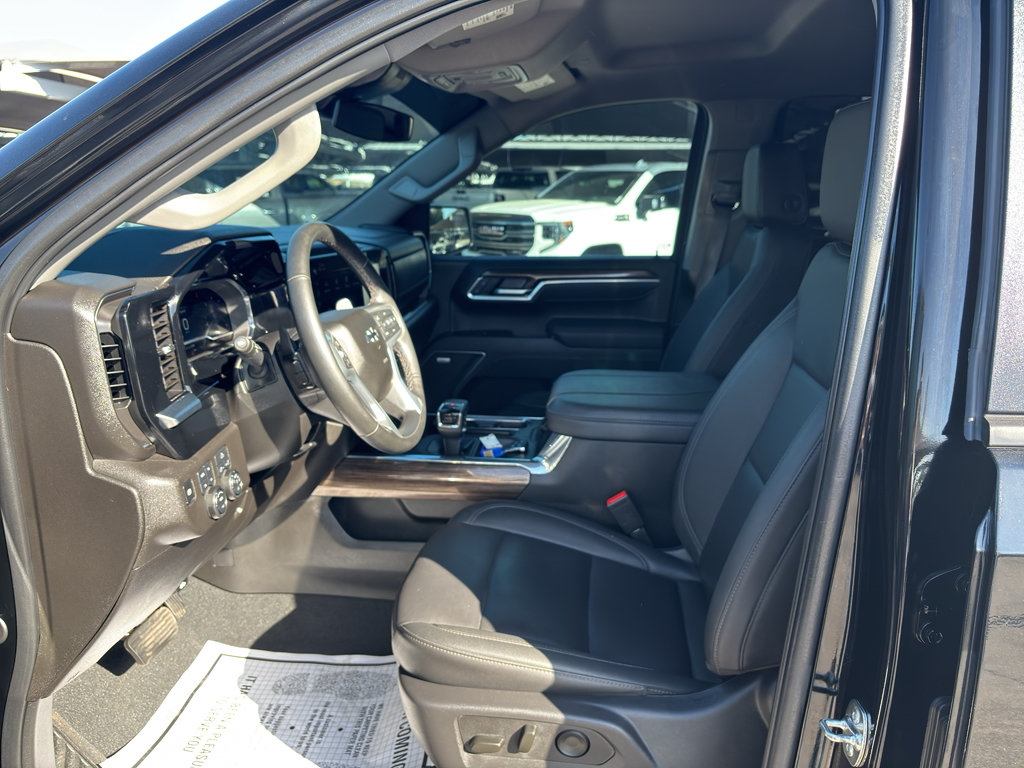 Certified 2025 Chevrolet Silverado 1500 RST w/ Convenience Package II AWD/4WD image 14