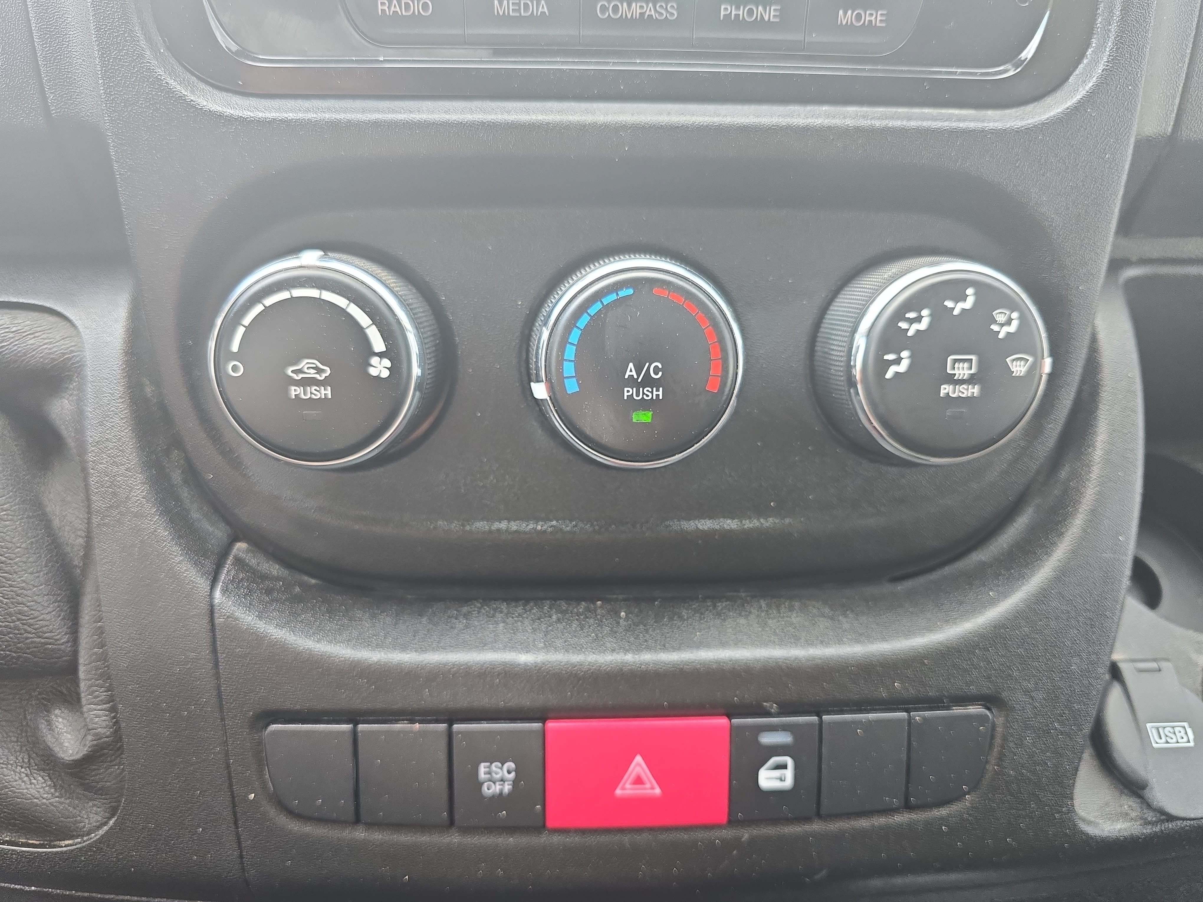 Used 2017 RAM ProMaster 2500 w/ Interior Convenience Group FWD image 20