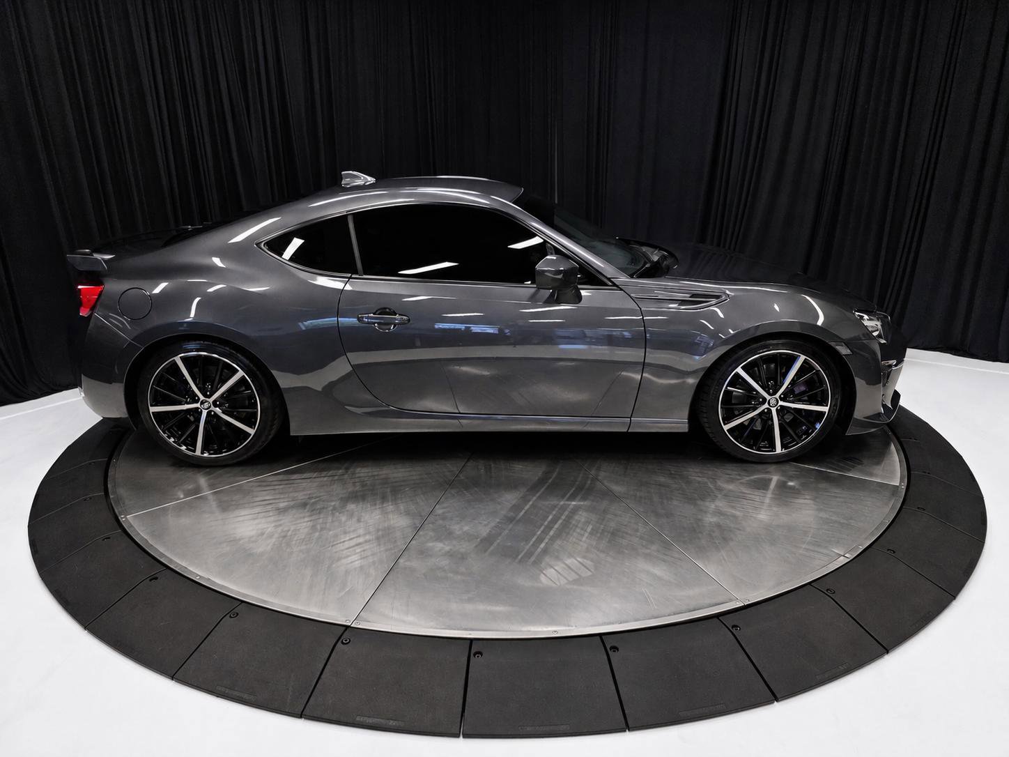 Used 2020 Toyota 86 w/ TRD Handling Package RWD image 13