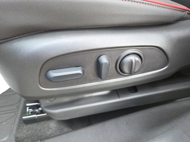 New 2025 Chevrolet TrailBlazer RS w/ Convenience Package image 23