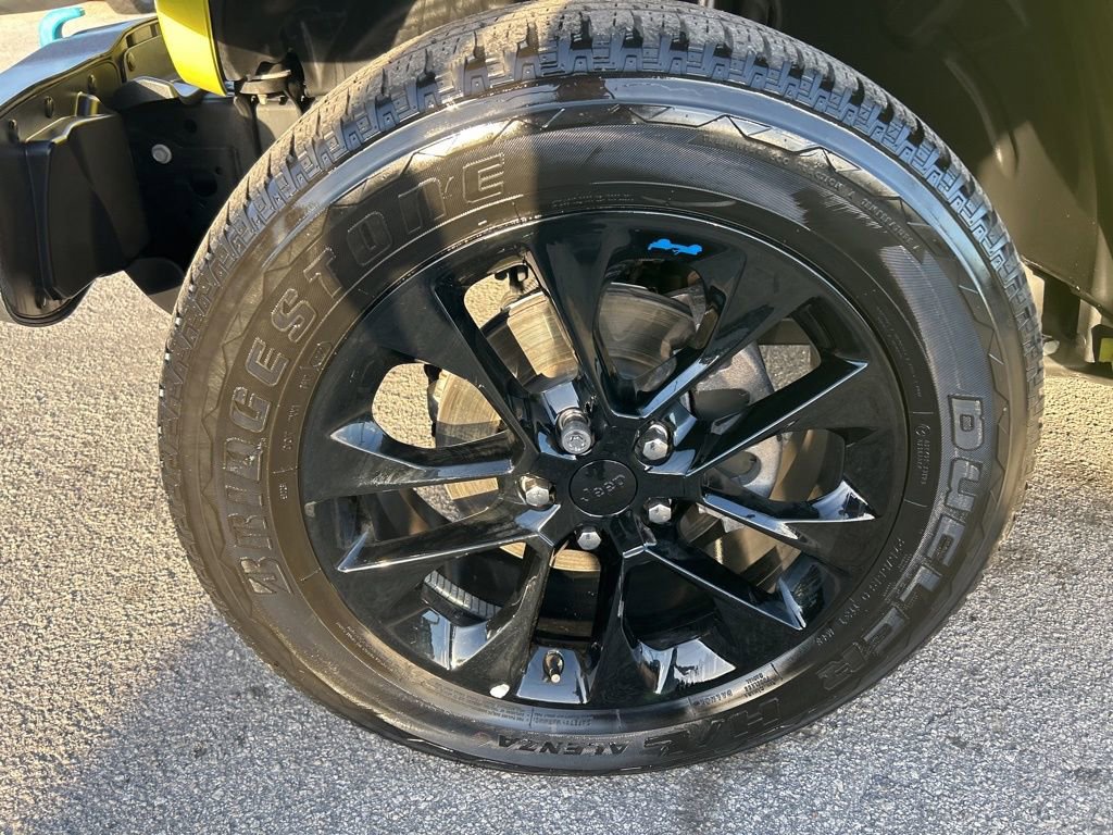 Used 2023 Jeep Wrangler Unlimited Sahara w/ Cold Weather Group image 18