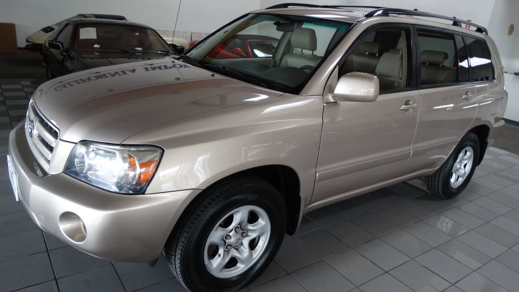 Used 2005 Toyota Highlander 2WD image 2