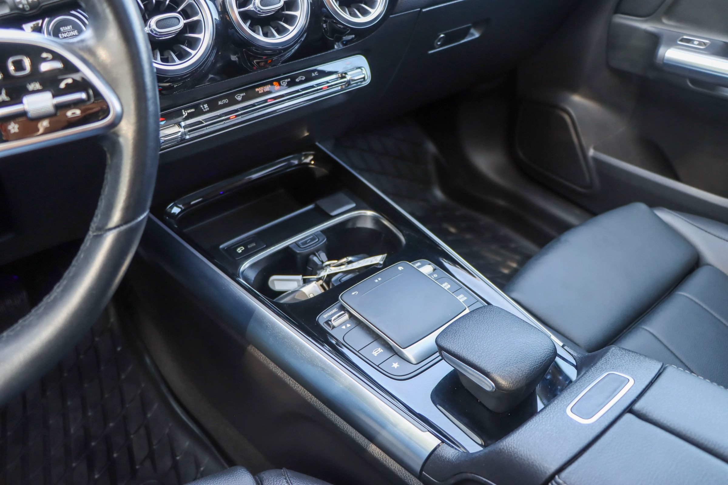Used 2021 Mercedes-Benz GLA 250 w/ Premium Package image 40