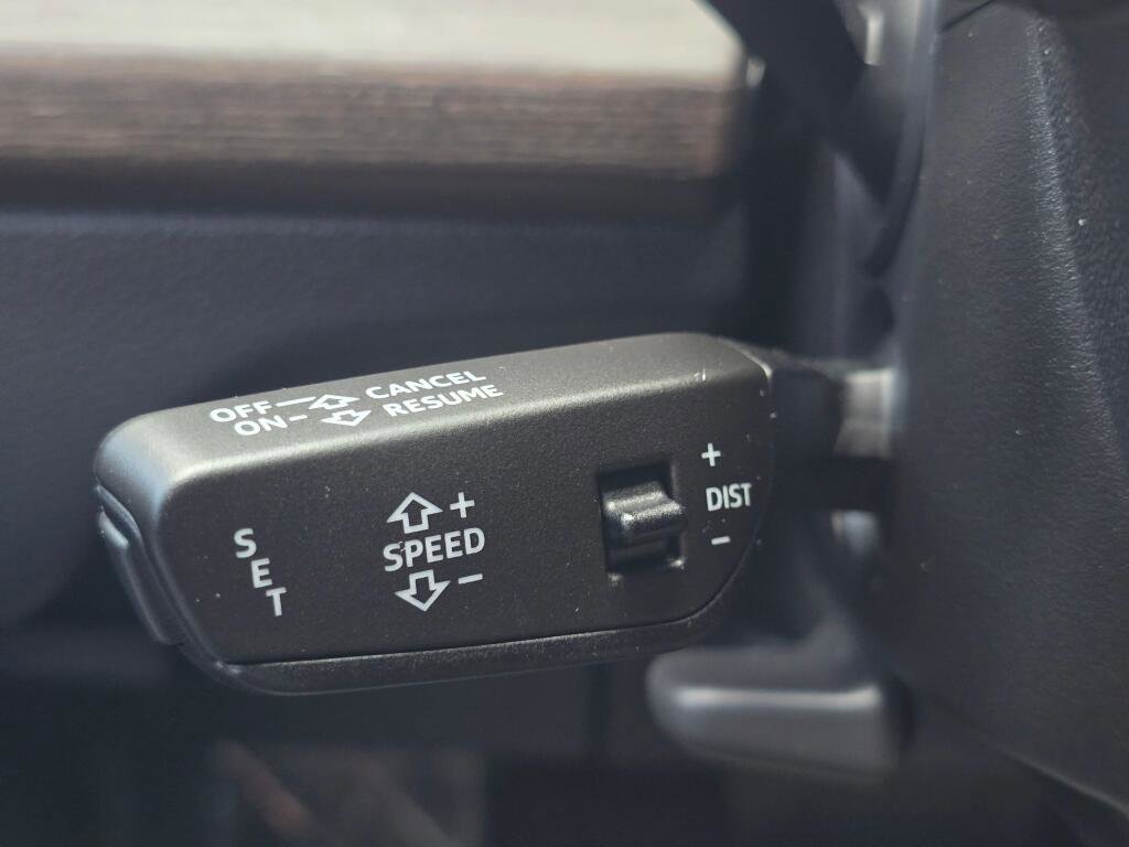 Used 2023 Audi Q5 2.0T Premium w/ Convenience Package image 46