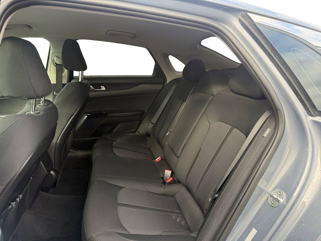 Used 2022 Kia K5 LXS image 16