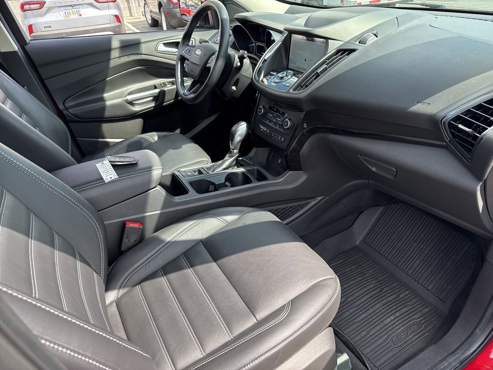 Used 2019 Ford Escape Titanium AWD/4WD image 35