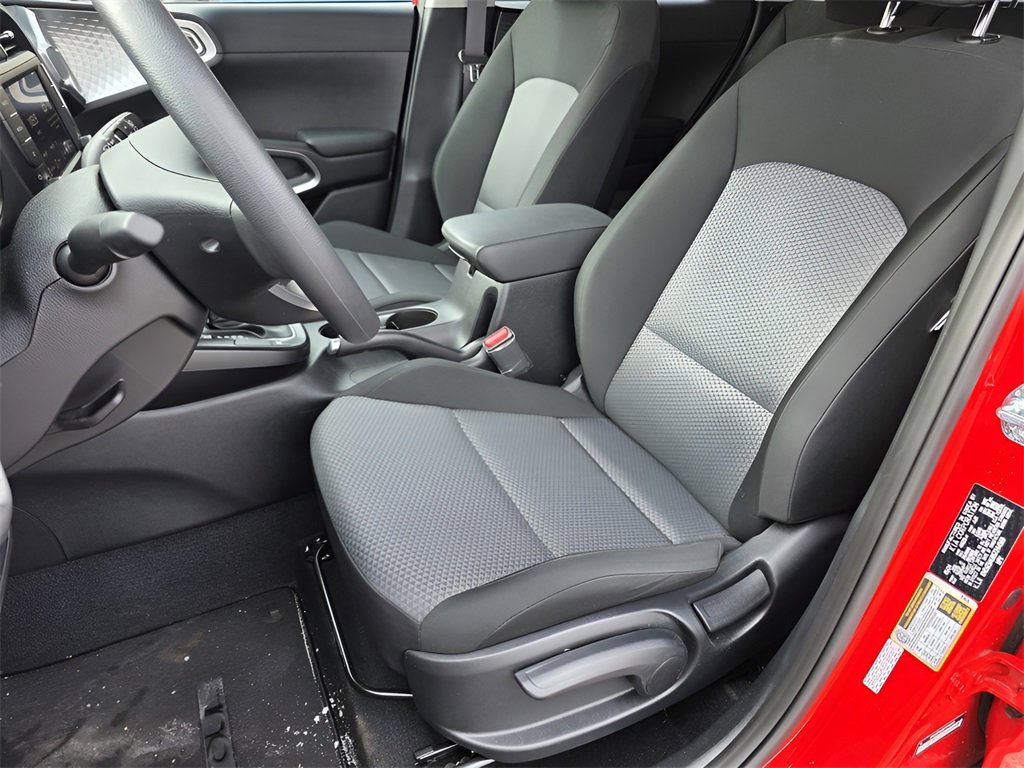 Used 2025 Kia Soul LX w/ LX Technology Package image 19