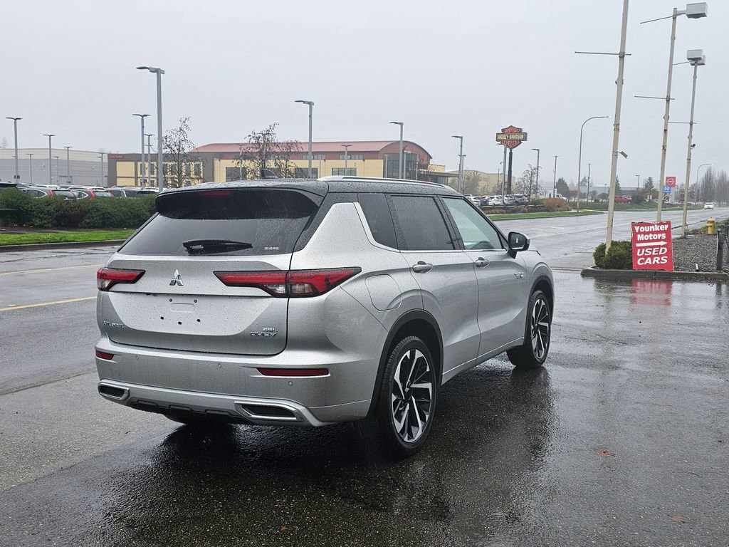 New 2025 Mitsubishi Outlander SEL image 5