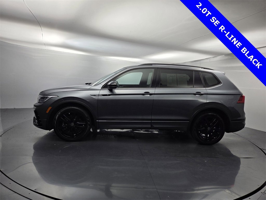 Used 2022 Volkswagen Tiguan SE R-Line image 7