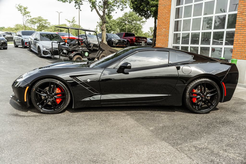 Used 2019 Chevrolet Corvette Stingray Coupe w/ 1LT RWD image 33