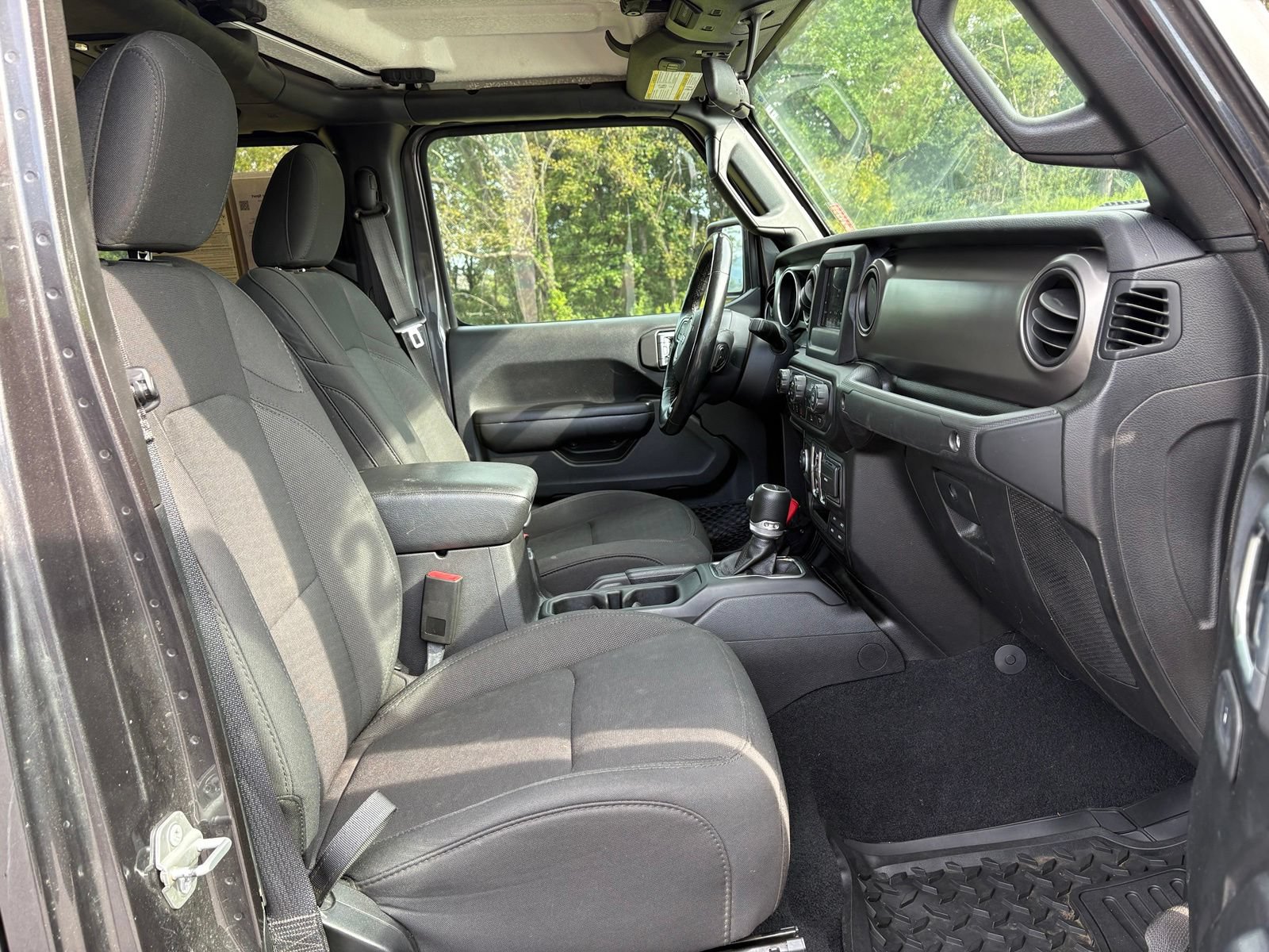 Used 2020 Jeep Gladiator Sport w/ Quick Order Package 24S AWD/4WD image 26