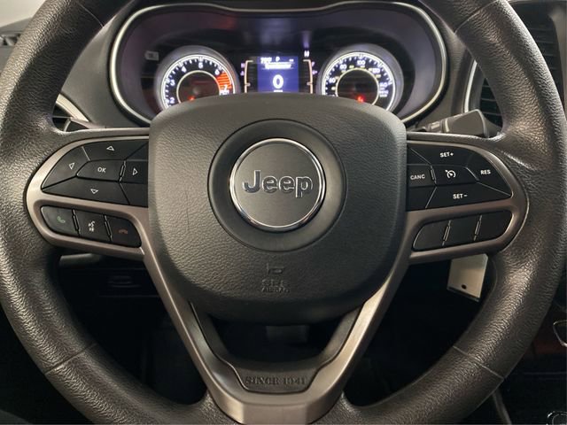 Used 2021 Jeep Cherokee Latitude w/ Mopar Interior Package image 21