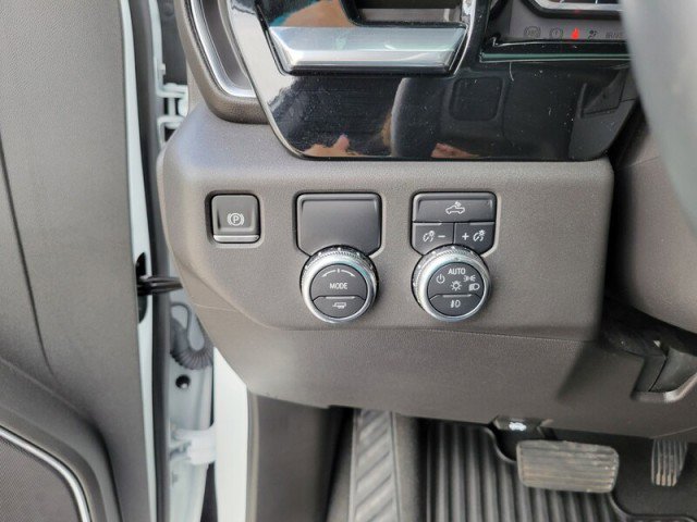 Used 2024 GMC Sierra 1500 Elevation image 21