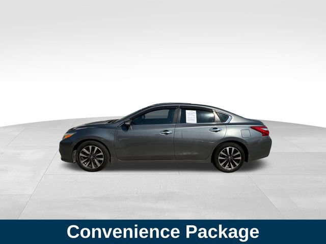 Used 2017 Nissan Altima 2.5 SV w/ Convenience Package image 2