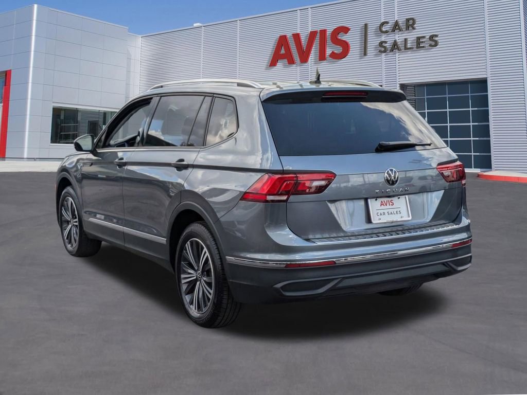 Used 2024 Volkswagen Tiguan Wolfsburg Edition FWD image 9