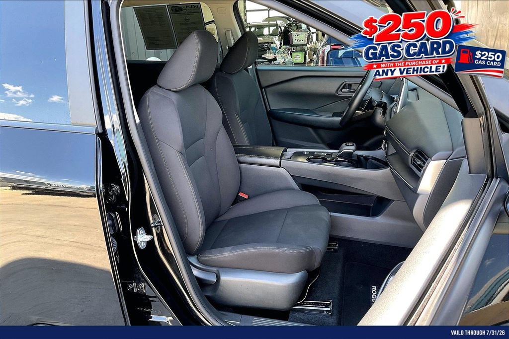 Used 2024 Nissan Rogue S FWD image 7