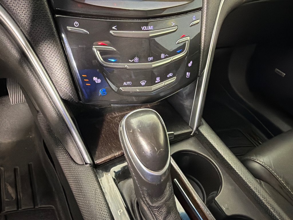 Used 2019 Cadillac XTS Luxury FWD image 13