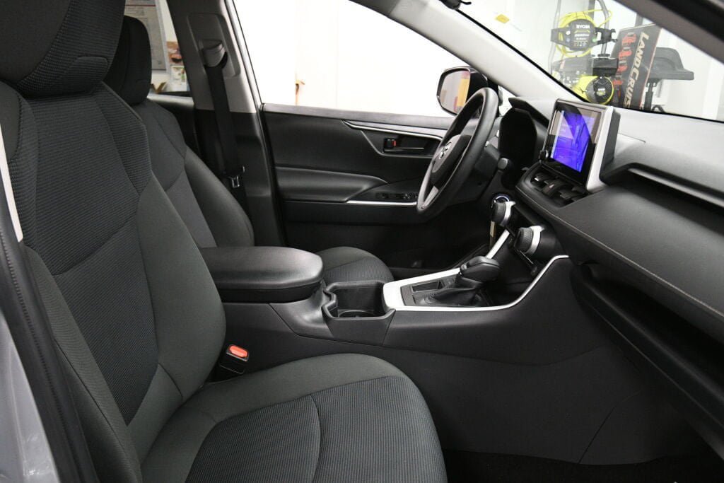 Used 2025 Toyota RAV4 LE FWD image 28