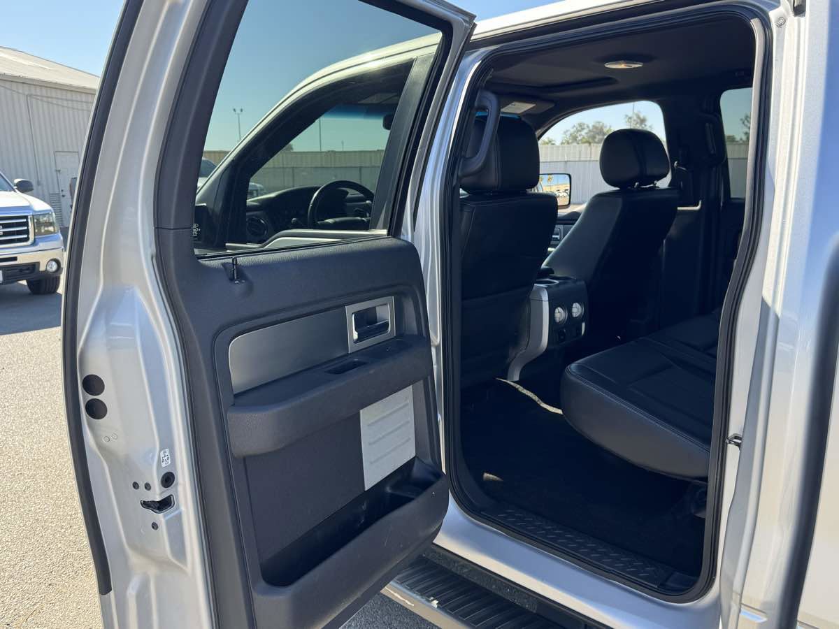 Used 2014 Ford F150 FX4 w/ Equipment Group 402A Luxury AWD/4WD image 19