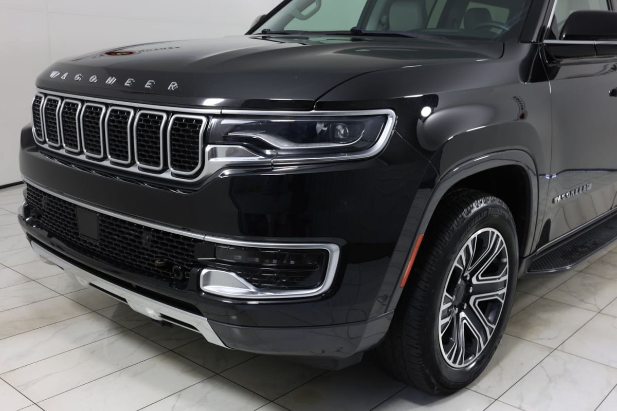 Used 2022 Jeep Wagoneer Series III AWD/4WD image 52