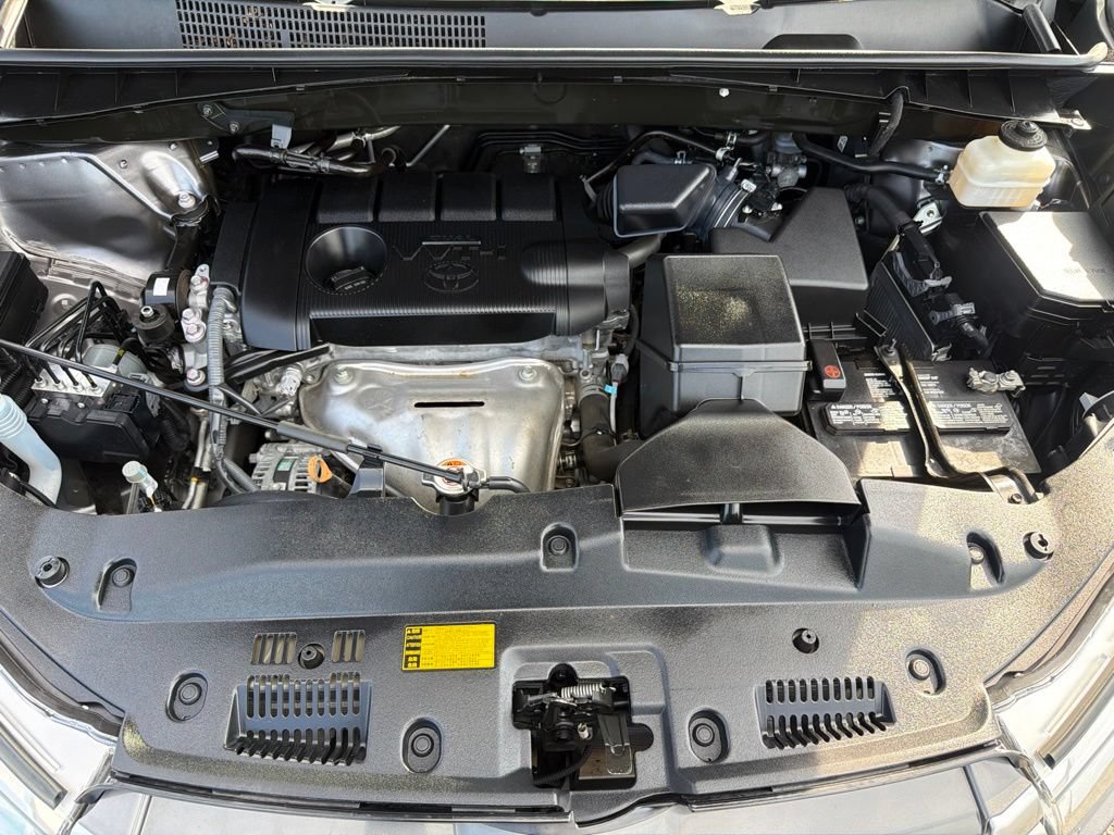 Used 2019 Toyota Highlander LE FWD image 8