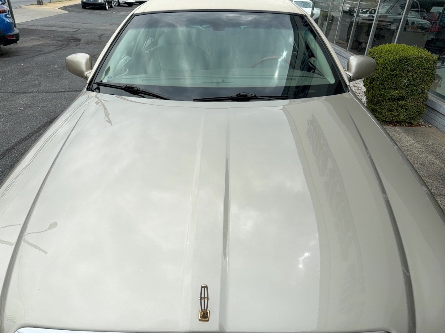 Used 2004 Lincoln Town Car Ultimate RWD image 27