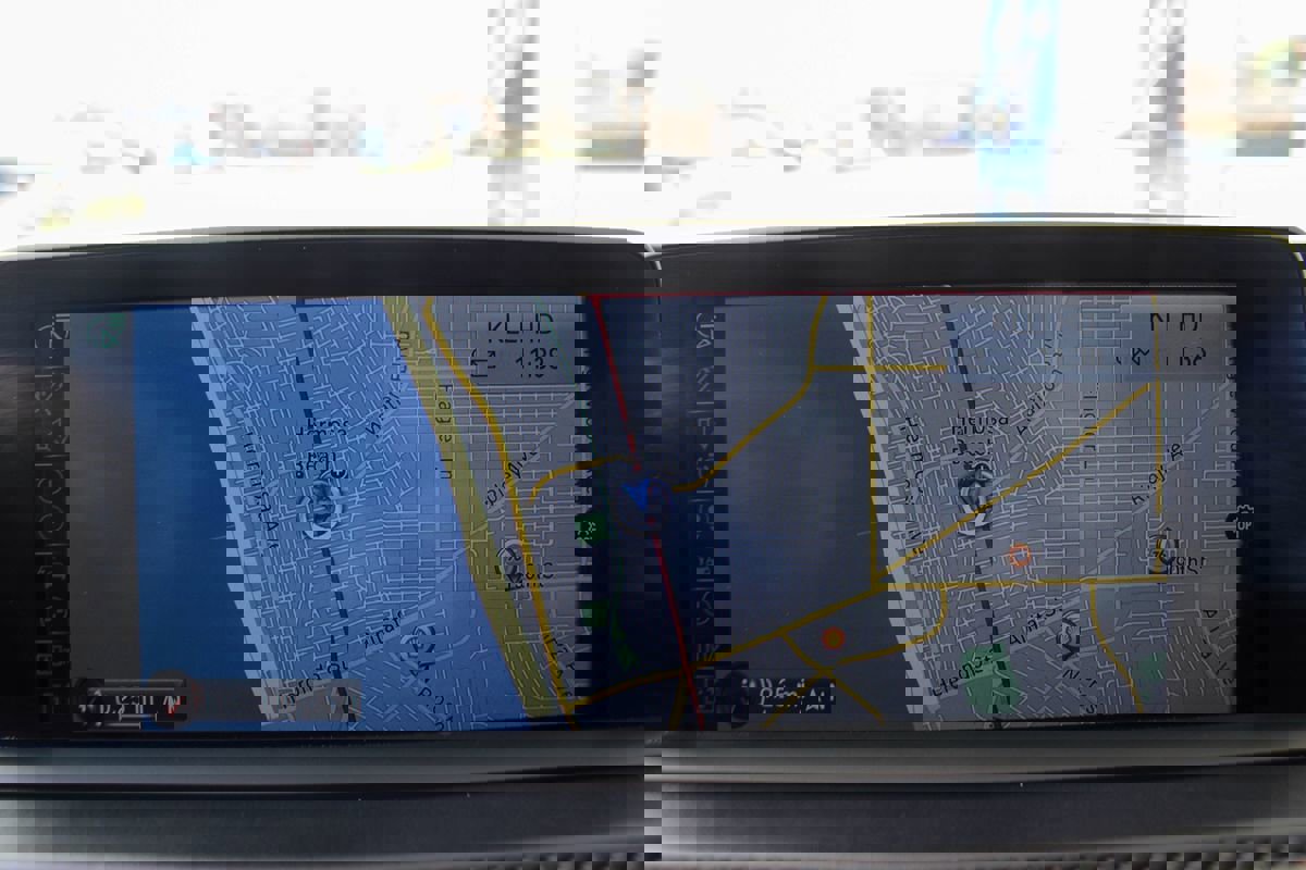 Used 2015 BMW M4 Convertible image 44