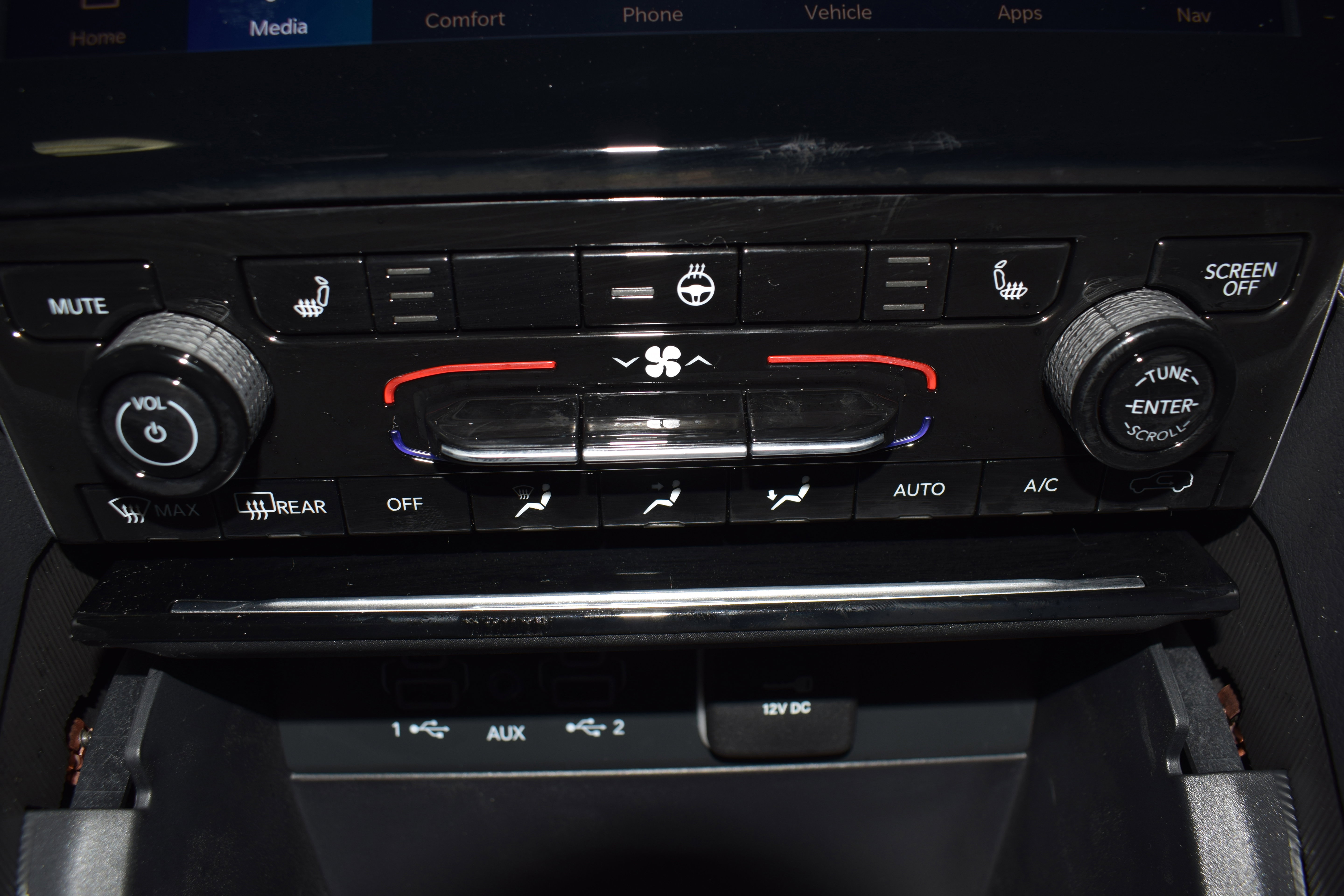 New 2025 Jeep Grand Cherokee L Limited w/ Black Appearance Package image 18